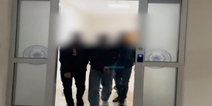 Telefonlara yükledikleri zararlı yazılımlarla vatandaşların hesaplarını boşaltanlar yakalandı