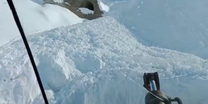 Elazığ’da çığ düşmesi sonucu kapanan geçit açıldı