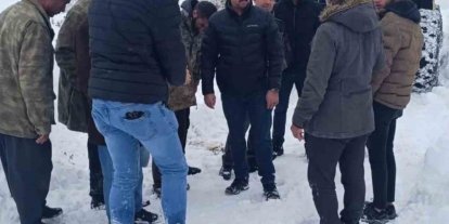 Kaymakam Pelvan, yol açma çalışmalarını inceledi