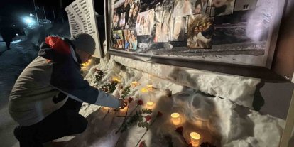 Kartalkaya yangın faciasının birinci yıldönümünde acılı aileler otel önünde bir araya geldi