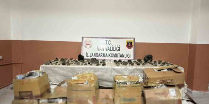 Van’da bin 410 adet epidotlu kuvars taşı ele geçirildi