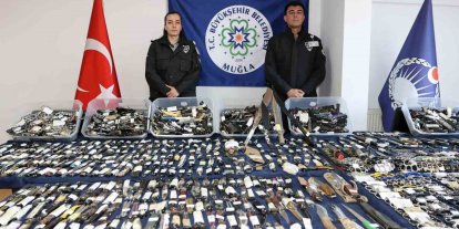 Muğla otogarlarında bir yılda cephanelik gibi bıçak ve silah ele geçirildi