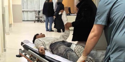 Kırılan cam bileğini kesti