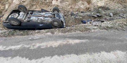 Kontrolden çıkan otomobil takla attı; 2 yaralı