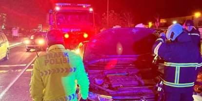 Mardin’de seyir halindeki otomobil alev aldı