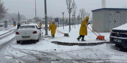 Gaziantep’te yoğun kar yağışı etkili oluyor