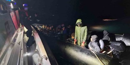 Balıkesir açıklarında 3’ü çocuk 29 göçmen yakalandı