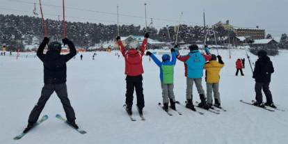 Sarıkamış’ta Çocuklar Kayakla Moral Buldu