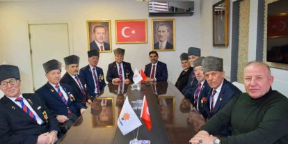 Başkan Salt gaziler, muhtarlar ve vatandaşlarla bir araya geldi