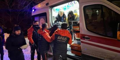 Kars Akdere köyünde zorlu şartlarda hayat mücadelesi