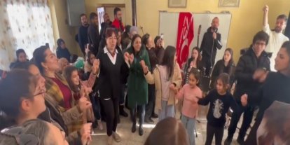 Köy okullarında müzik, oyun ve oyuncakla gelen mutluluk