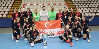 Kepez’in yıldız kızları hentbolda Türkiye şampiyonu