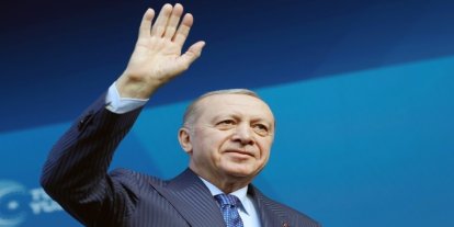 Cumhurbaşkanı Erdoğan: "Bizimle laf değil eser, hizmet yarıştırın"