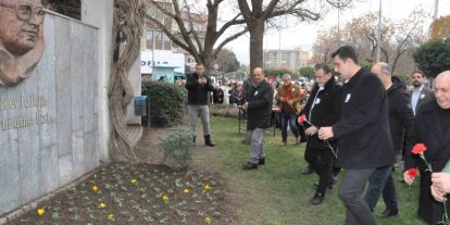 Uğur Mumcu, Salihli’de karanfillerle anıldı
