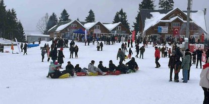 Artvin’de kar şenliği renkli görüntülere sahne oldu