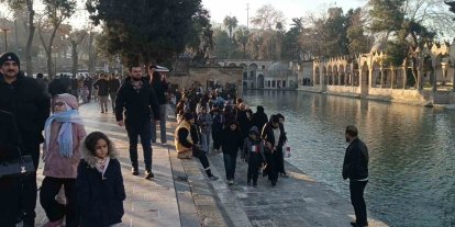 Güneşi gören soluğu Balıklıgöl’de aldı