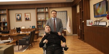 Vali Musa Işın, engelli vatandaşı makamında ağırladı
