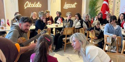 Kars Kızılay’dan sevgi evlerinde kalan çocuklara çikolata etkinliği