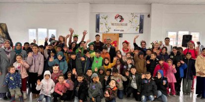 Çocuklar sağlıklı beslenmeyi tiyatroyla öğrendi