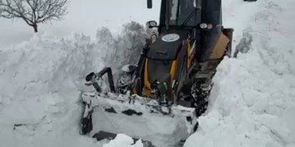 Darende Belediyesi’nden karla mücadelede yoğun mesai