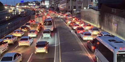 İstanbul’da trafik yoğunluğu yüzde 83’e ulaştı