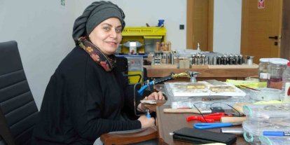 40 yaşından sonra takı tasarımcısı oldu