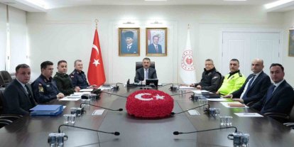 Vali Hacıbektaşoğlu başkanlığında güvenlik toplantısı yapıldı