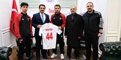 Battalgazi Belediyespor’un milli gururları Başkan Taşkın’ı ziyaret etti