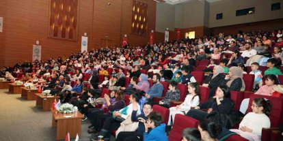 Başkan Yalçın’ın çocuklara hediyesi devam ediyor