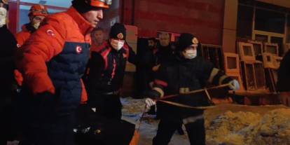 Kars'ta asansör boşluğuna düşen bir kişi hayatını kaybetti