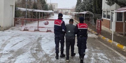 Hırsızlık suçundan 15 yıl cezayla aranan şahıs yakalandı