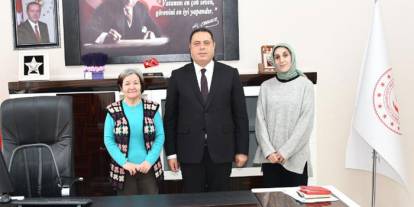 Otizm Derneği üyelerinden Aile ve Sosyal Hizmetler İl Müdürü Tosunoğlu’na ziyaret