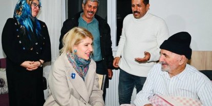 Milletvekili Ölmeztoprak, esnaf ve vatandaşlarla bir araya geldi