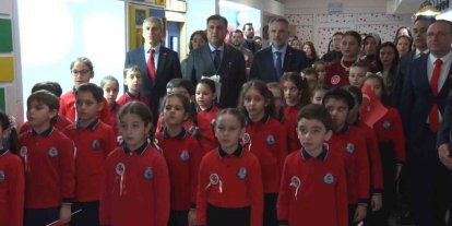 İstanbul’da yarıyıl tatilinin ardından ders zili çaldı: İlk ders "Bayrak Sevgisi" oldu