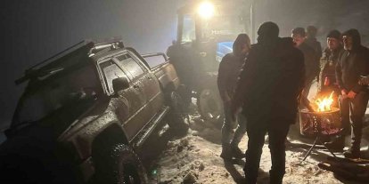 Burdur’da dağda mahsur kalan 4 kişi kurtarıldı