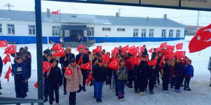 “Bayrakla başlayan okul” Ölçülü’de hayat buldu