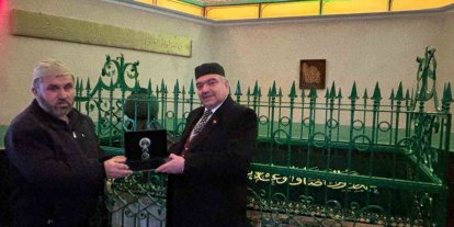 Bolu’da Seyyid Ümmi Kemal Türbesi’ne Sakal-ı Şerif bağışlandı