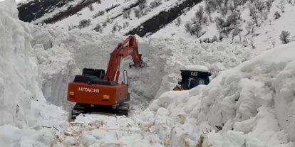 Beytüşşebap’ta çığ alarmı