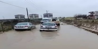 Adıyaman’da yol göle döndü