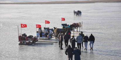 Kars’ta Çıldır Gölü Buz Şenliği heyecanı