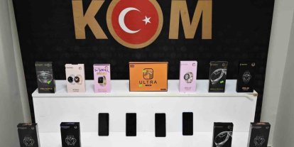Kırşehir’de gümrük kaçağı cep telefonu ele geçirildi