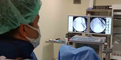 Ağrı’da zorlu taş cerrahisi başarıyla gerçekleştirildi