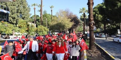 Köyceğiz’de Bayrak Yürüyüşü coşkuyla tamamlandı