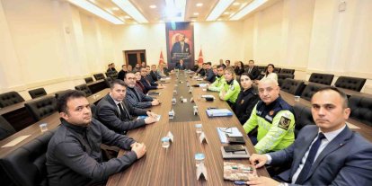 Vali Akbıyık başkanlığında ‘Okul Güvenliği’ toplantısı yapıldı