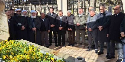 İskilipli Atıf Hoca kabri başında dualarla anıldı