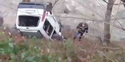 Rize’de kamyonet dereye yuvarlandı: 1 ölü, 1 yaralı