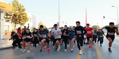 Atatürk Yol Koşusunda dereceye giren sporcular ödüllendirildi