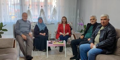 Başkan Tekin’den umrecileri ziyaret etti