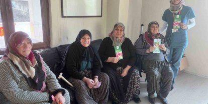 Hem Kur’an okumayı öğreniyorlar hem de sağlık bilgisi alıyorlar