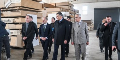 Vali Çiftçi Oltu’da işletmeleri ziyaret etti